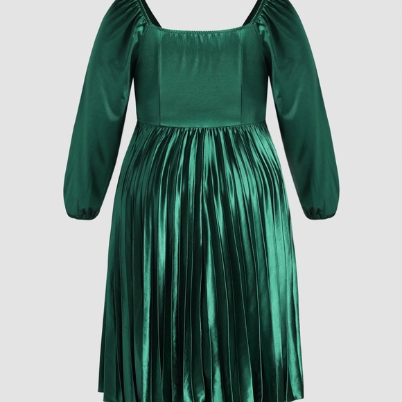 Green - Long sleeve midi dress by Cider , size 1X, brand new w/ tags - Picture 2 of 5